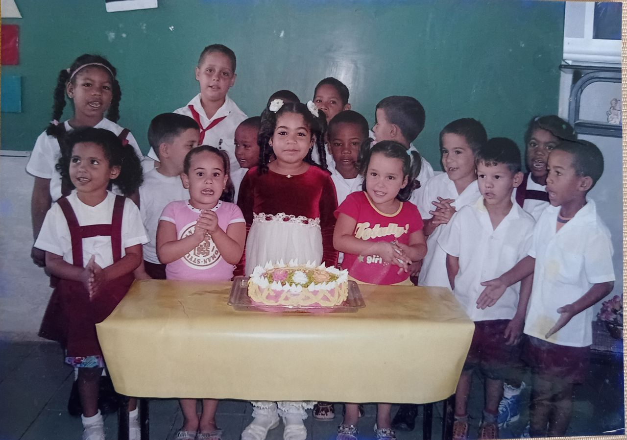 Feliz cumpleaños hija mía/Happy birthday, my daughter (Esp-Eng) 