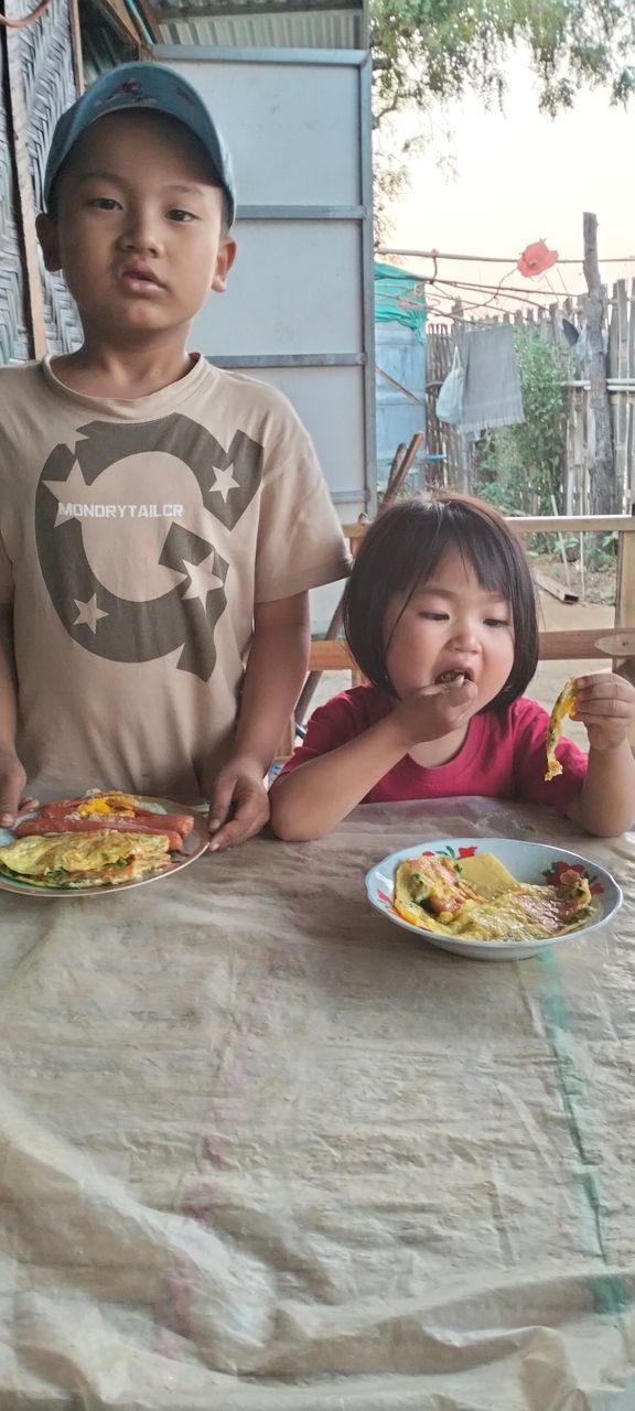 Phone Photography Contest Eating Fried Food