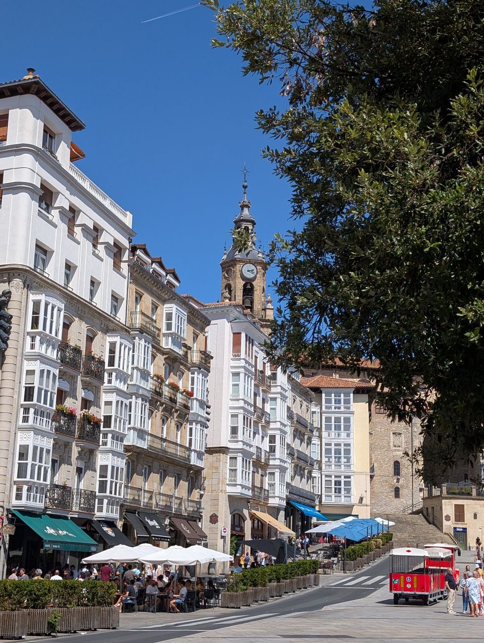 [This is a contest photo] [//]:# (!worldmappin 42.84632 lat -2.67345 long En el corazón de Vitoria-Gasteiz d3scr)