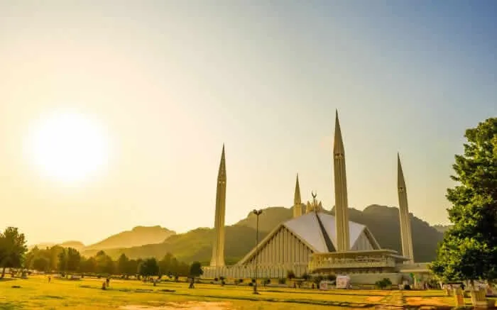 Faisal-mosque-isla