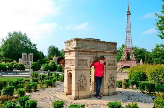 France Miniature 02.jpg