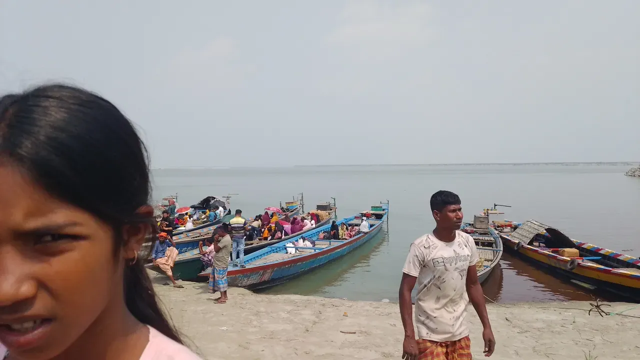 A journey by boat is always a peaceful and memorable experience.