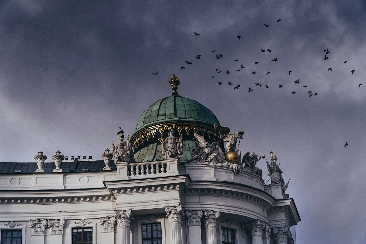 Architecture in Vienna.jpg