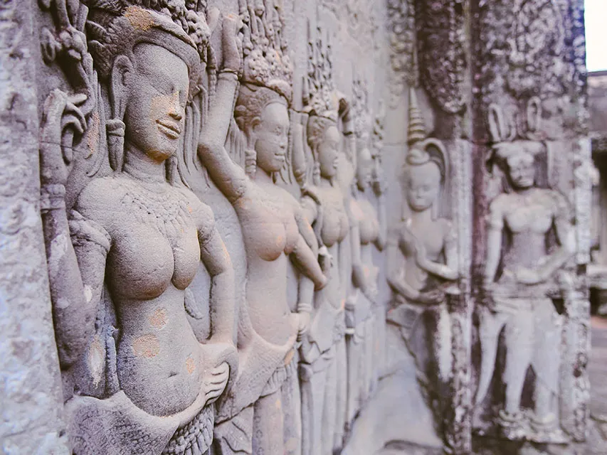 Apsara Carvings of Angkor Wat 01 853x640.jpg