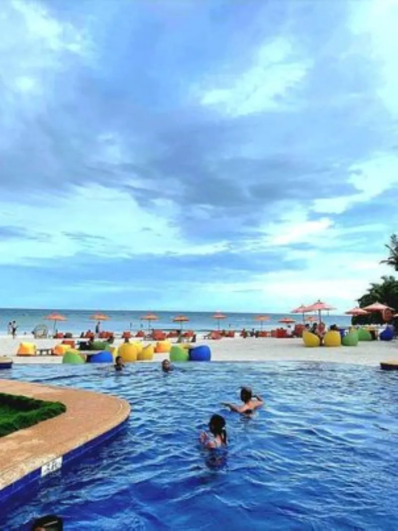 " " \"pool.jpg\"""