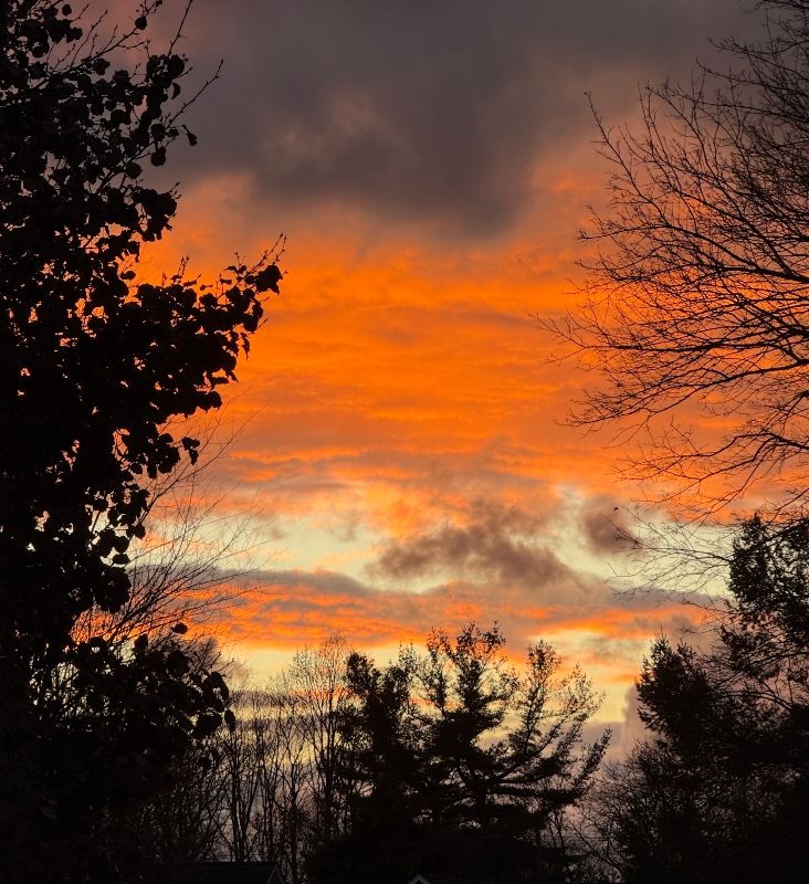Love the Clouds - A Gorgeous Sunset - by Sunscape