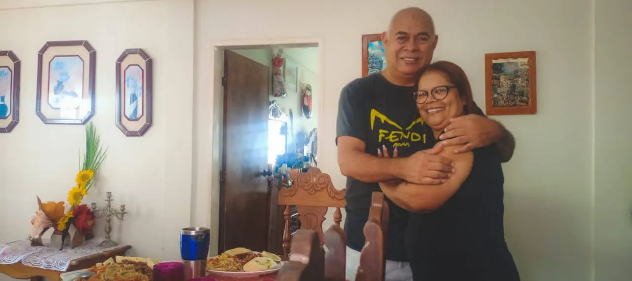 CON MI ESPOSA 3.jpg