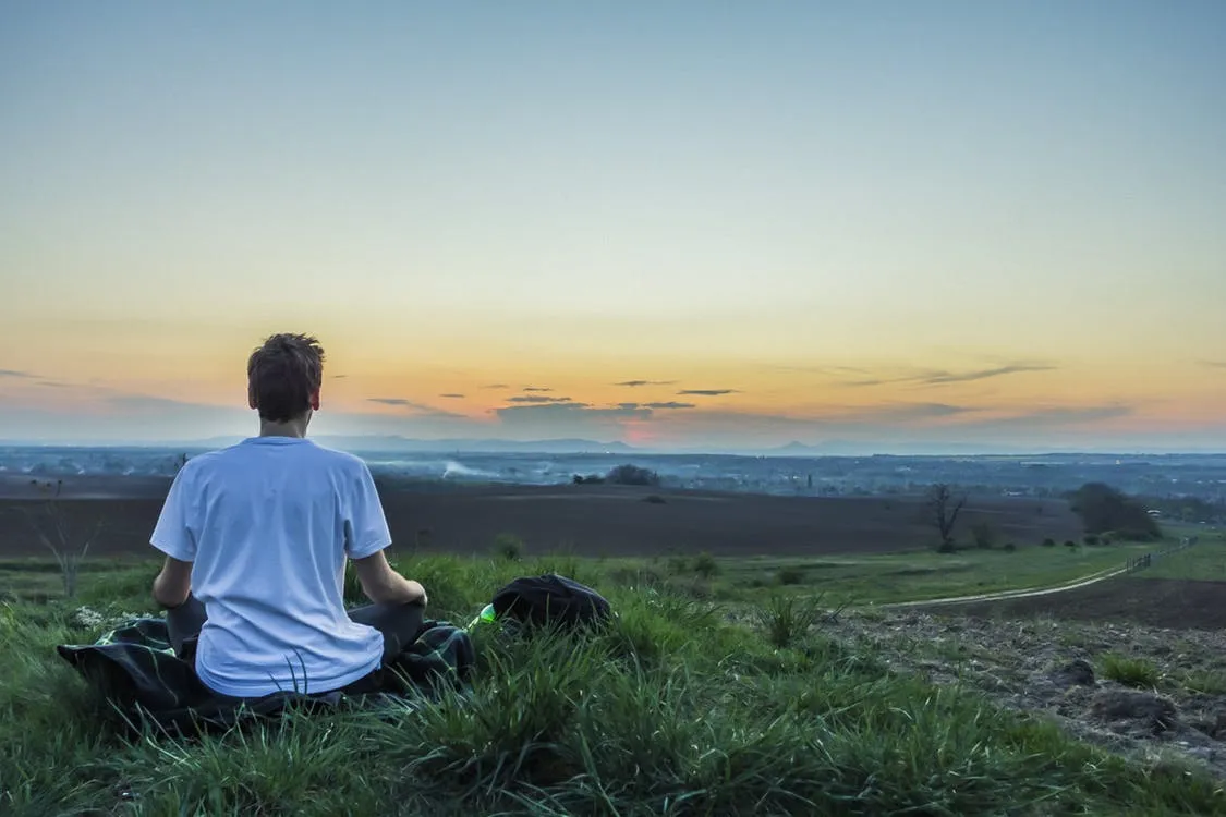 meditar-mente-en-plenitud.jpeg