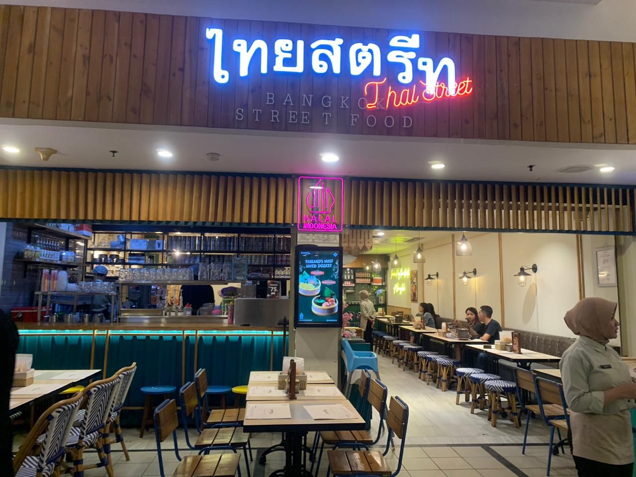 Dinner in Bangkok Street Food