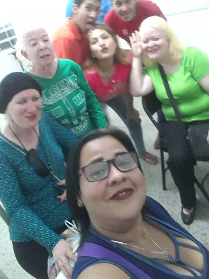 "familia.jpg"