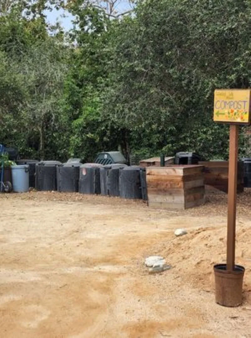 " " \" \"compost.jpg\"\"""