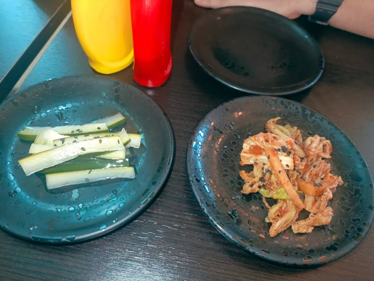 N935GYJlxF6O7LVf_1000404061.webp