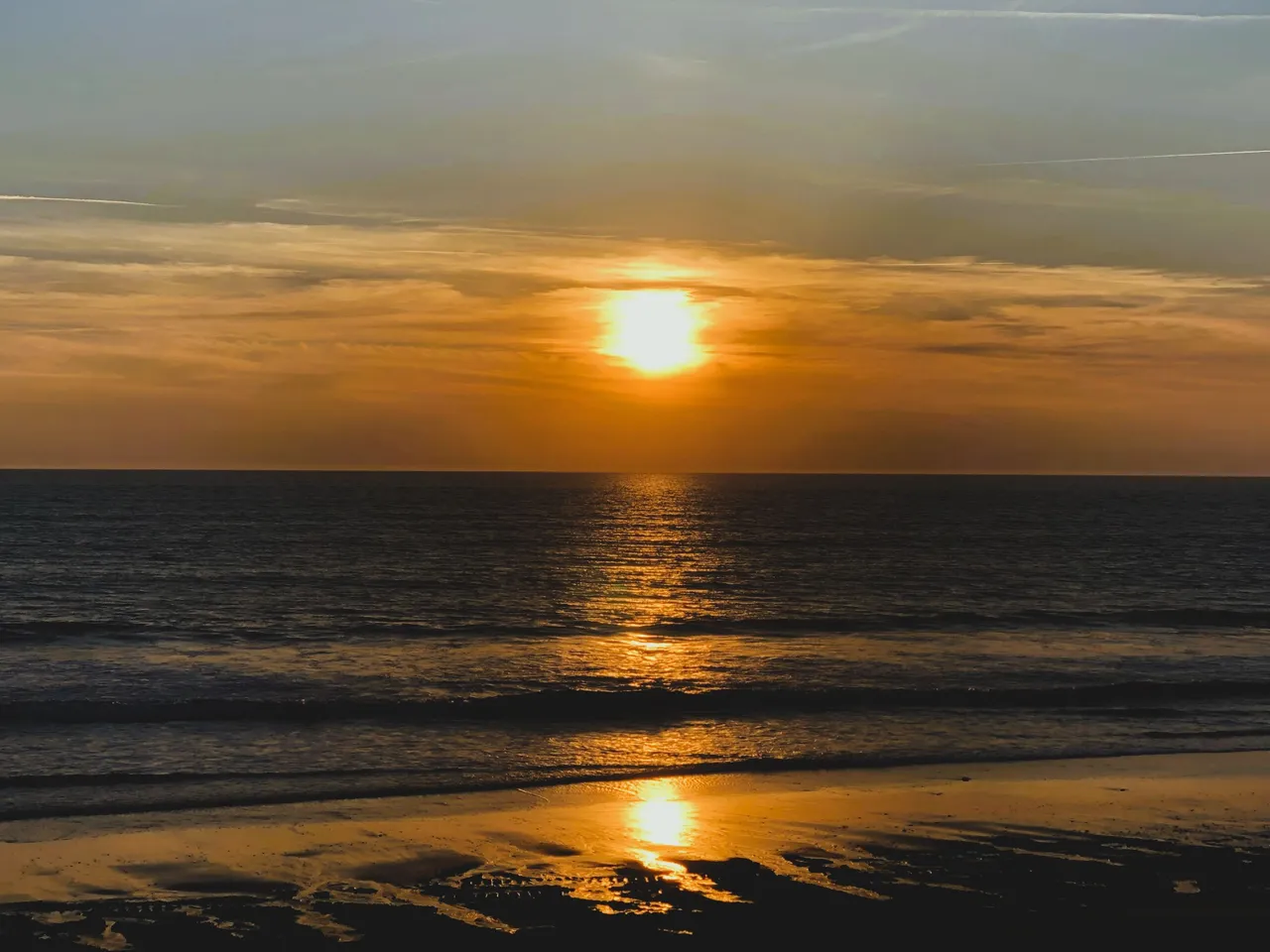 Sonnenuntergang_Frankreich_22.5.19_21.10_iPhoneX_IMG_4651.jpg