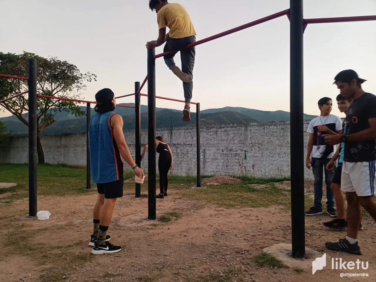clpem7m6w005dydszfrh6ac0x_2023112517540409.webp