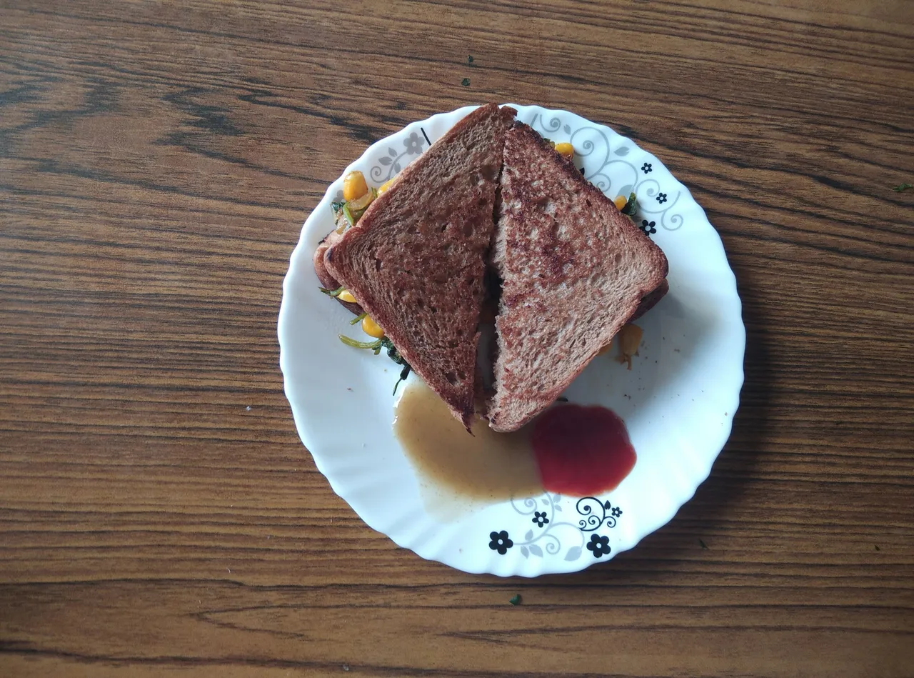 Spinach Sweet Corn Brown Bread Sandwich.jpg