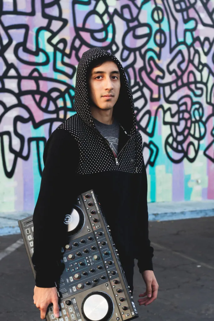alt