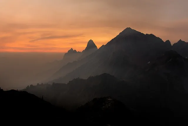 mountain-918404_640.jpg