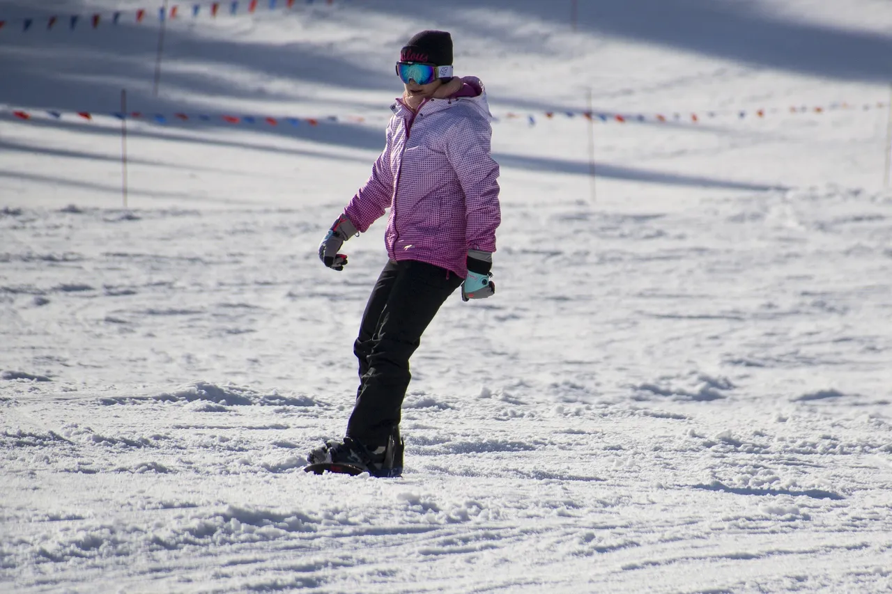 snowboarder-1261844_1920.jpg