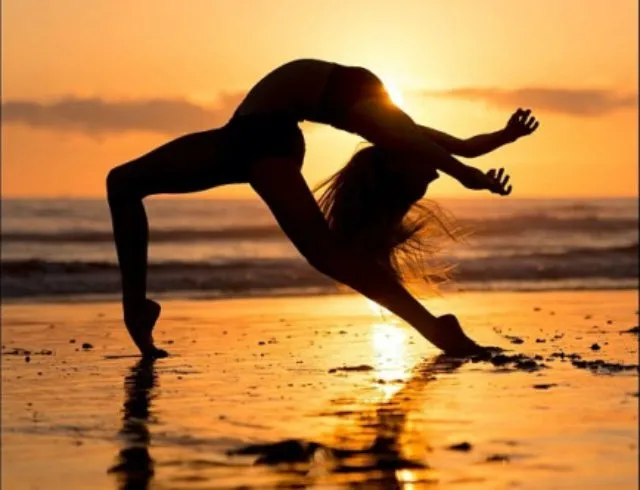 beautiful dance still at sunset_rz.jpg