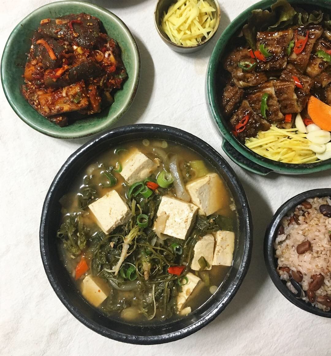 장어구이와냉이우렁된장찌개-1.jpg