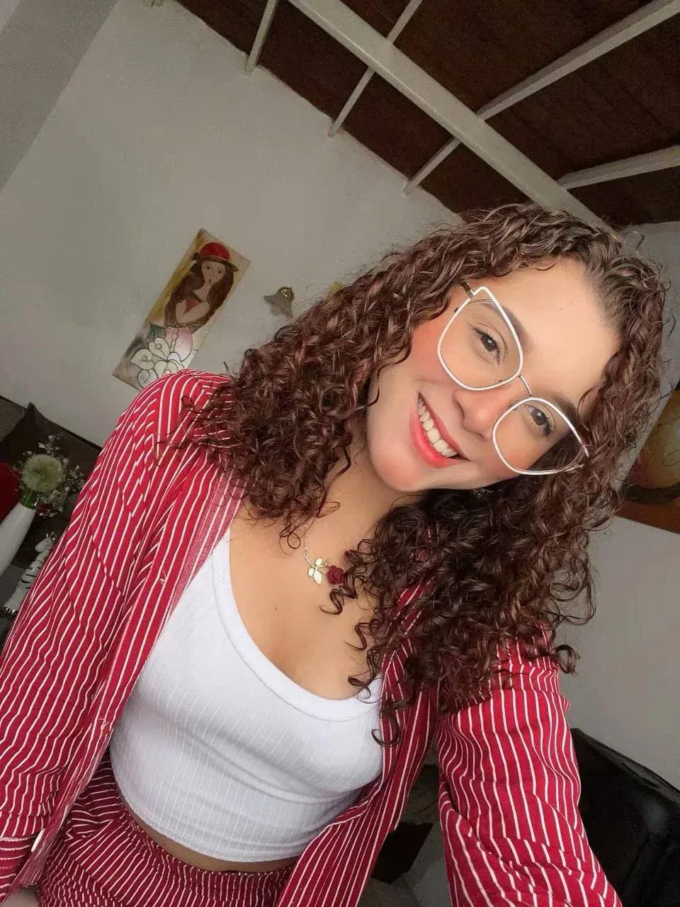 wpdWYzMuPSAUguZi_1001236885.webp