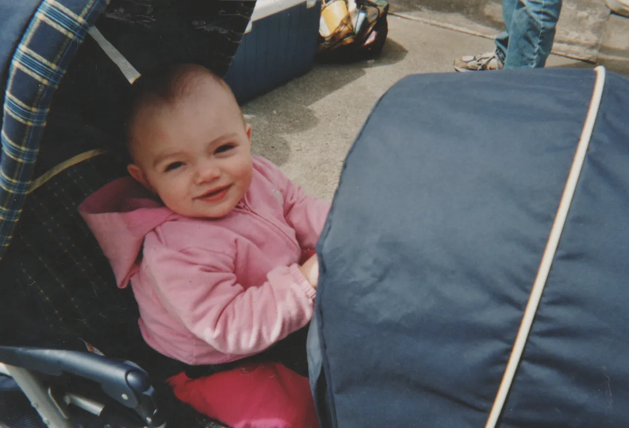 2006-08 - Reunion - Baby 01.jpg