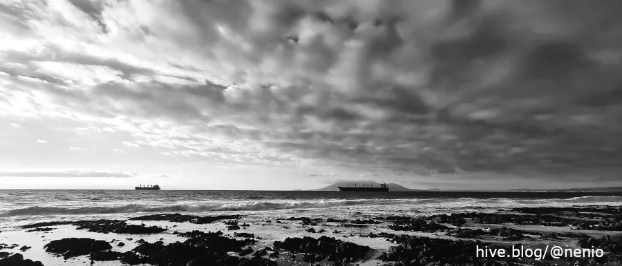 antofagasta-seascape-001-bw.jpg