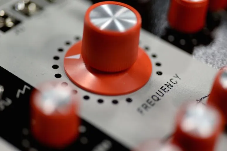 verbos electronics complex oscillator