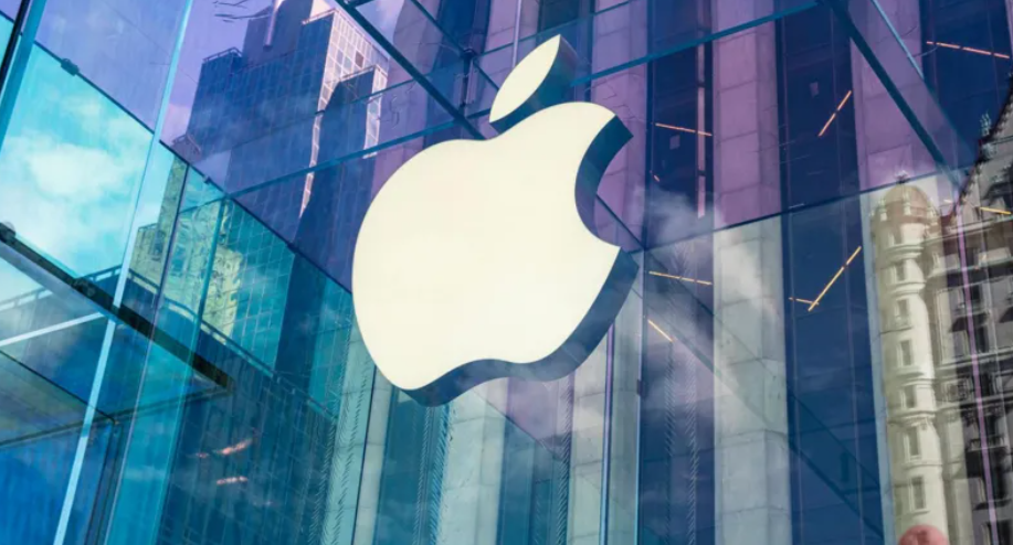 Tim Cook, AI, and the Challenge of Turning Innovation Into Revenue