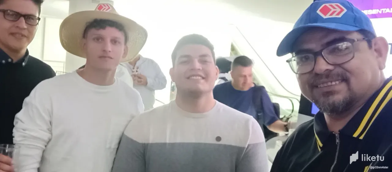 cluk3croa0012gjsz3ipbhlaz_1000019218.webp