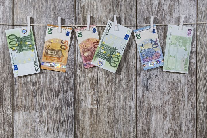 money-2991837__480.jpg