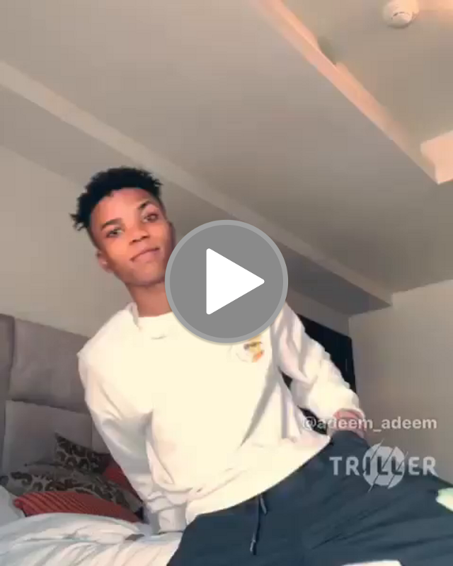 videos/2b2ce3196063f32b7471bc64682d780c-00001.png