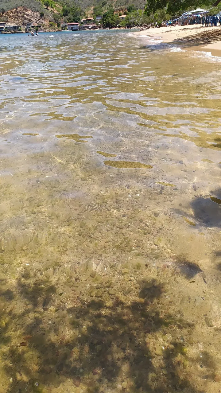 agua cristalina.jpg