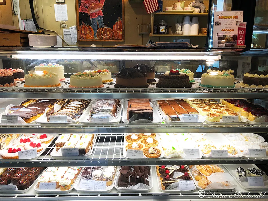 Bake Shoppe cakes.jpg