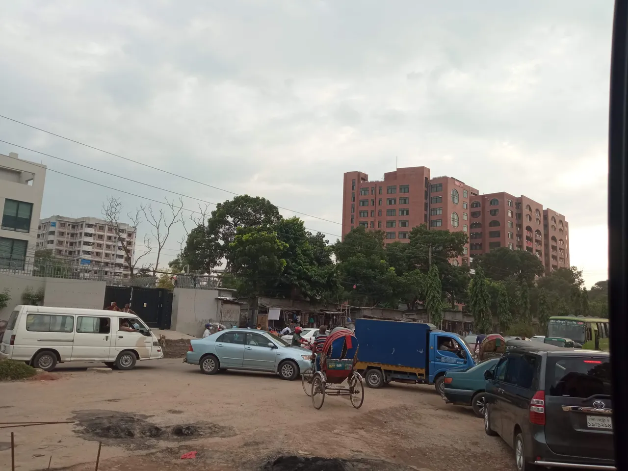 বুধবার (4).jpg