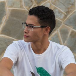 leandrowhite